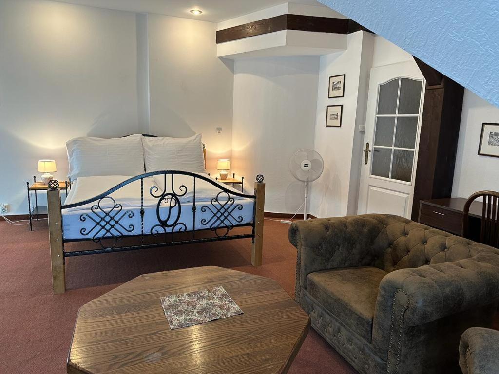 Lesni Hotel Perslak Nová Bystřice Kültér fotó