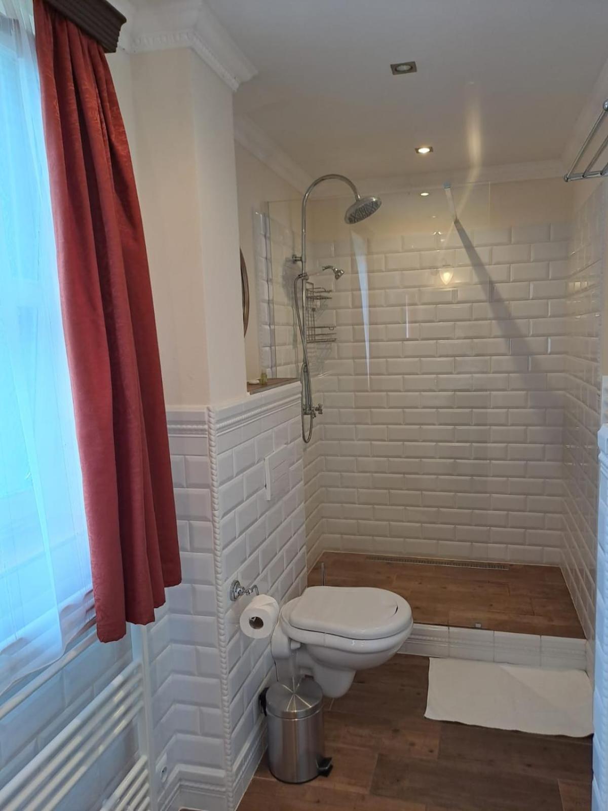 Lesni Hotel Perslak Nová Bystřice Kültér fotó