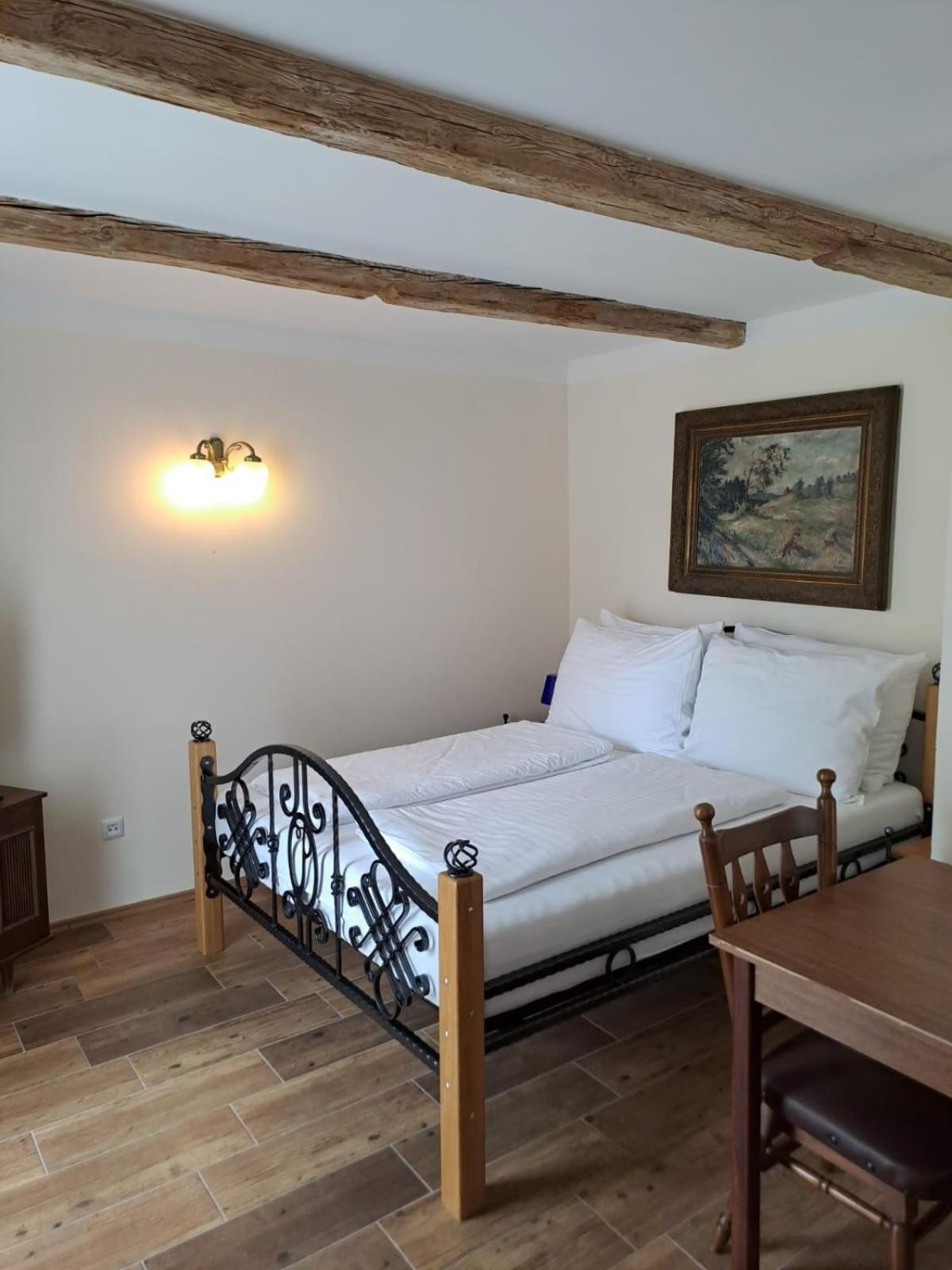 Lesni Hotel Perslak Nová Bystřice Kültér fotó