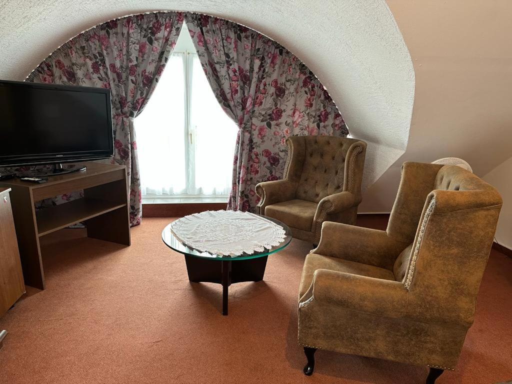 Lesni Hotel Perslak Nová Bystřice Szoba fotó